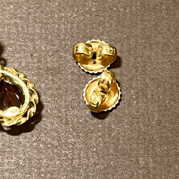 Elegant 14K Yellow Gold Garnet Stud Drop Earrings - Picture 2 of 9